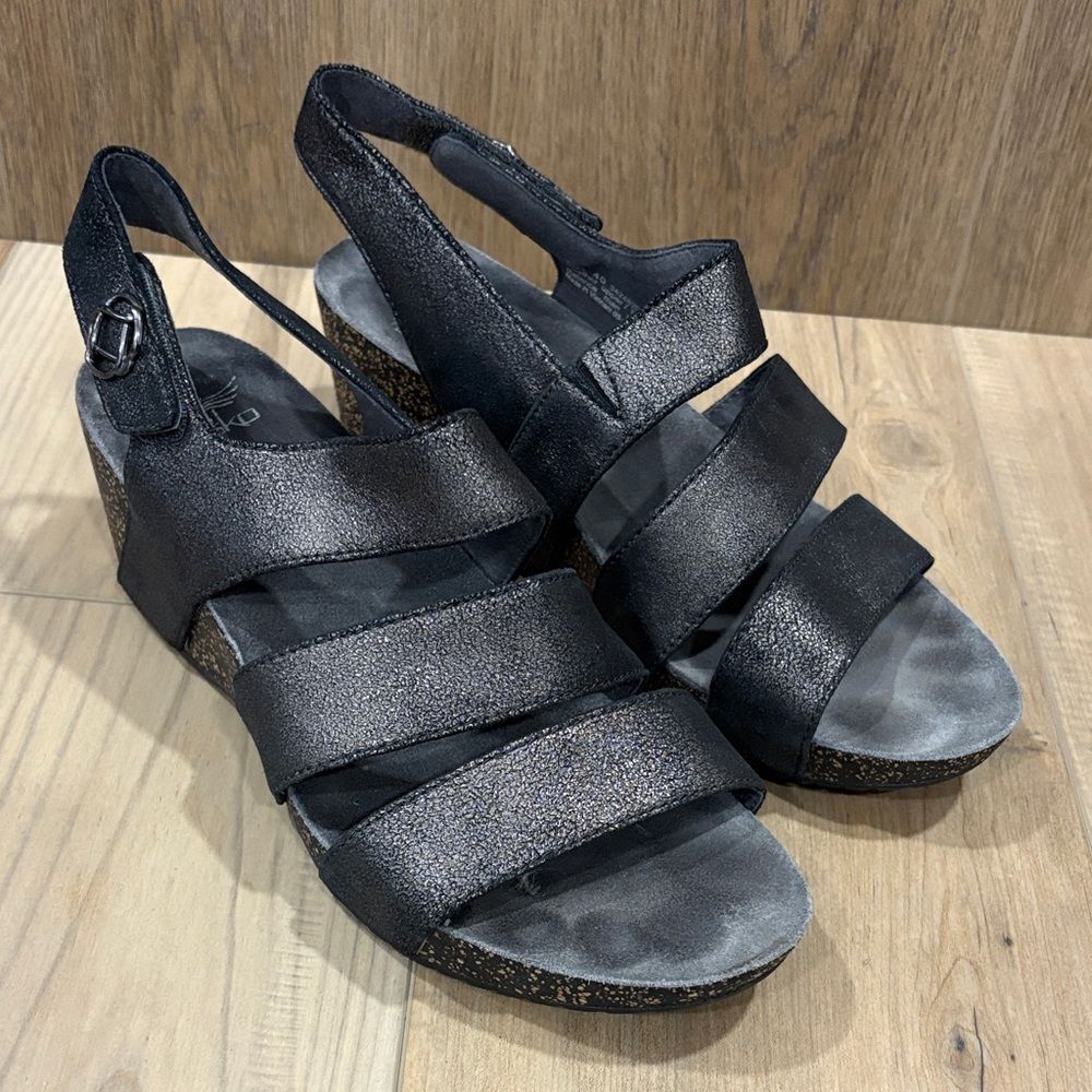 Dansko Stacey Wedge Leather Sandals Black Graphite Metallic size 40